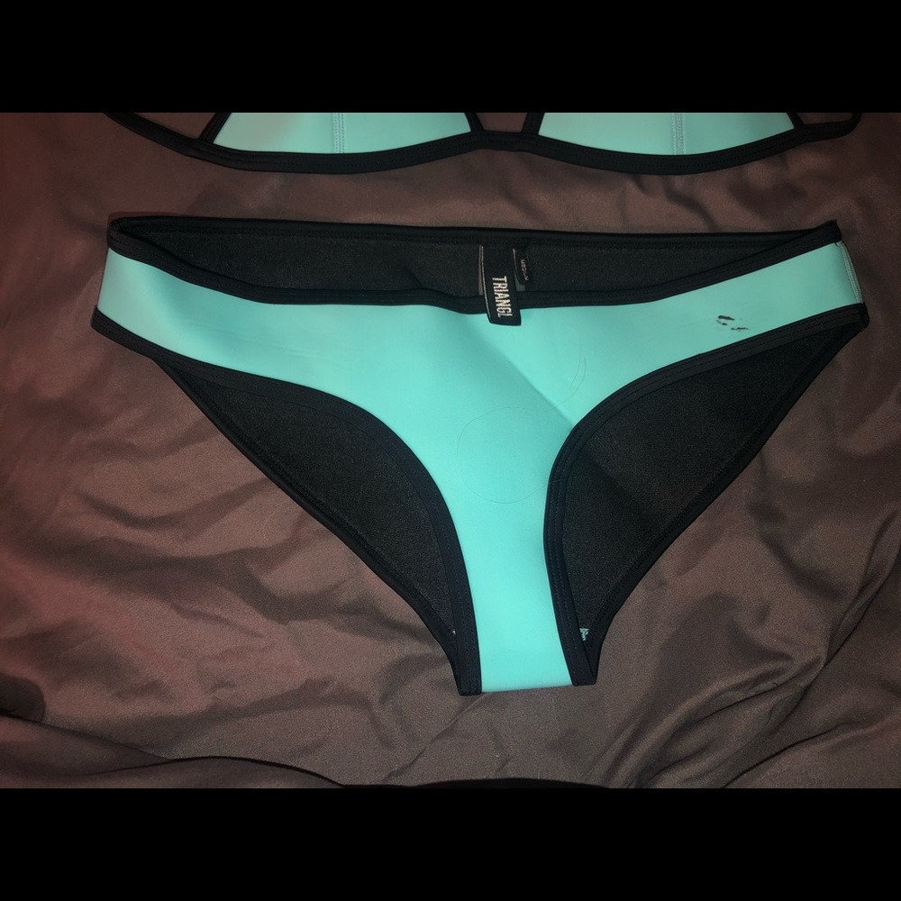 TRINGL BIKINI - Picture 3 of 3